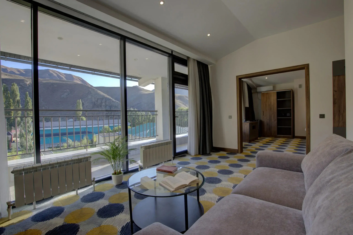 Отель Grand Khan Tengri