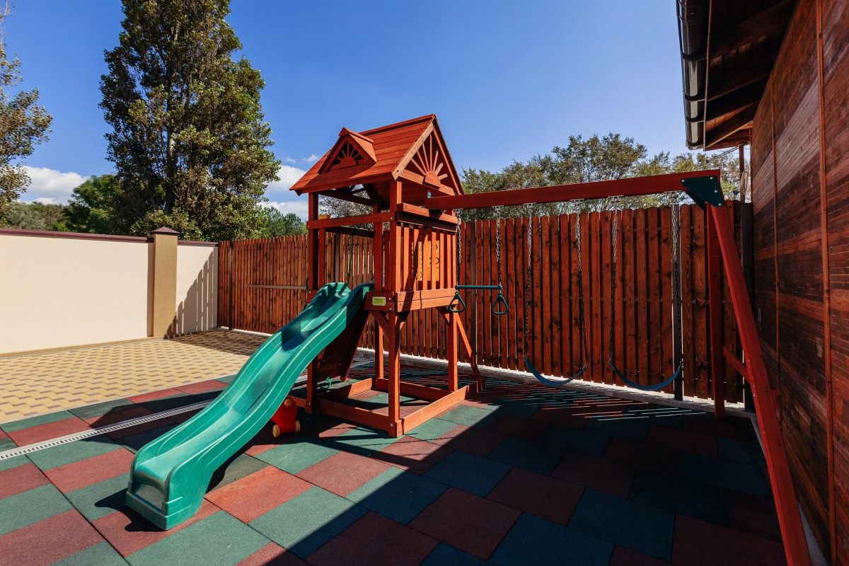 Отель Гостиничный комплекс Family Pride Inn