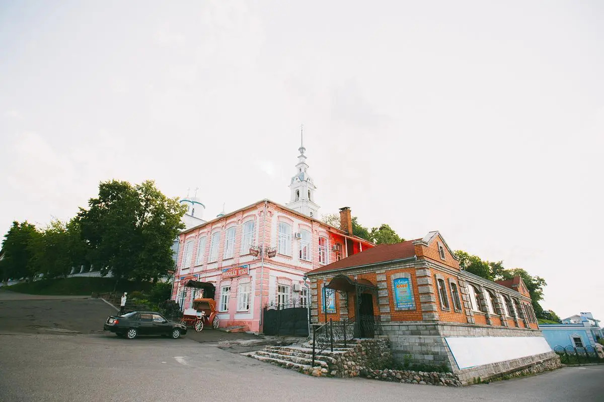 Отель Русская изба