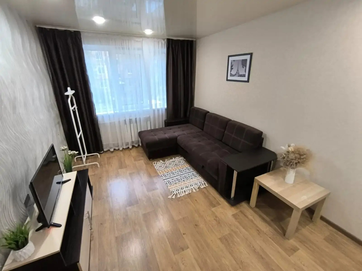 Апартаменты Октябрьской революции