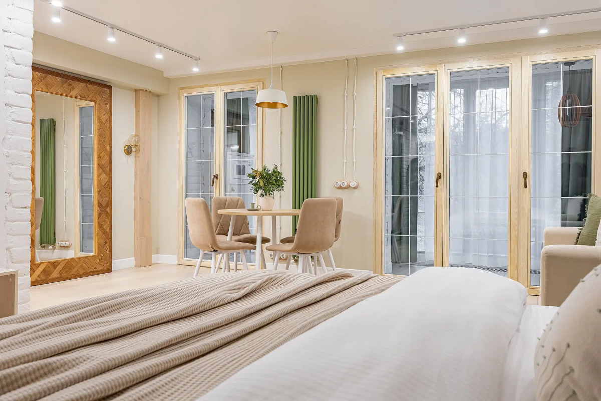 Апартаменты в Центре на Невзоровых 7 Сова-Дом