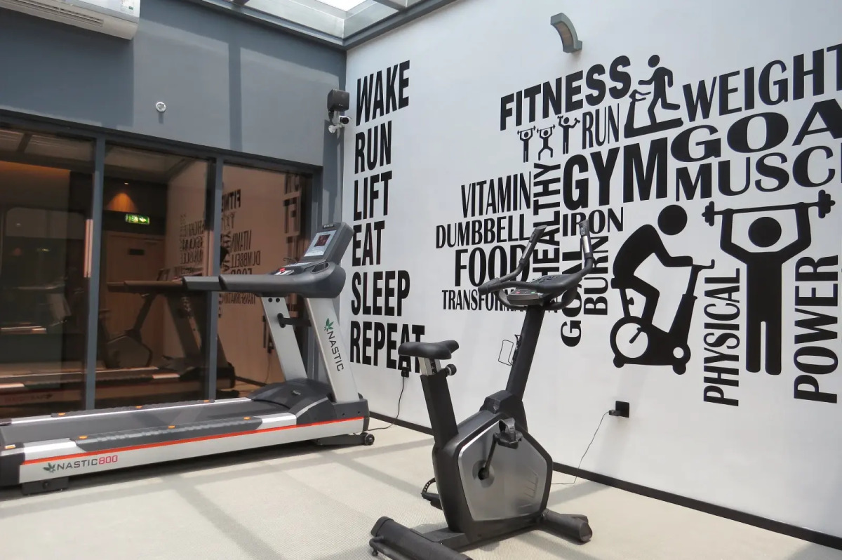 Отель Beach Walk