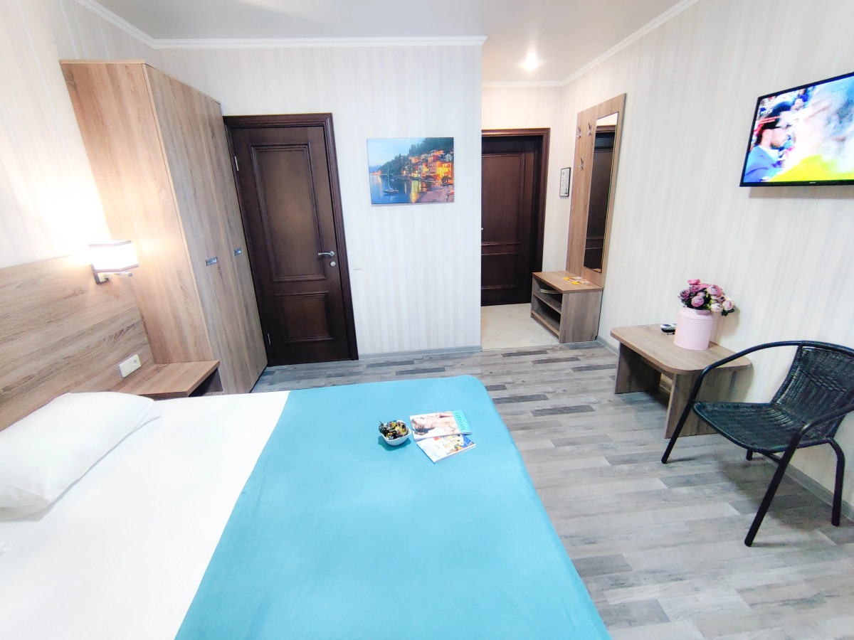 Отель Камелия