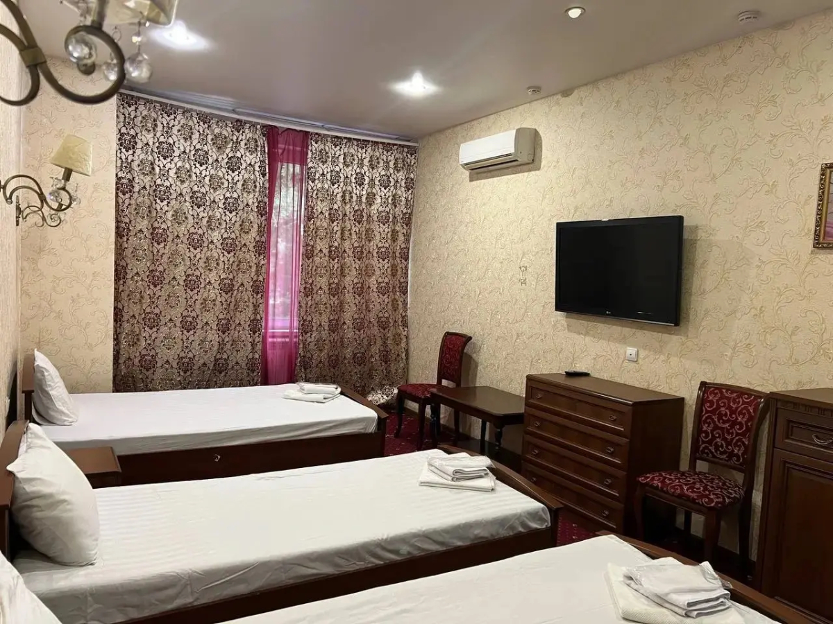 Отель Автор