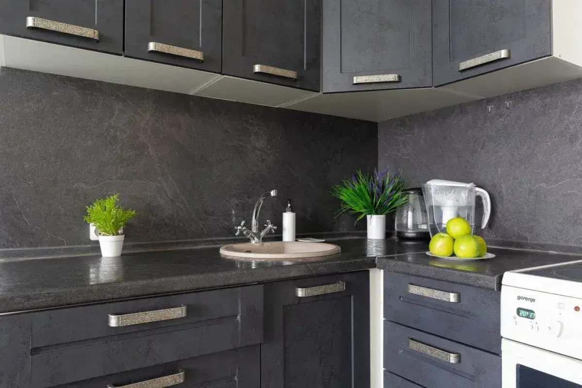 Апартаменты светлые на 16 этаже