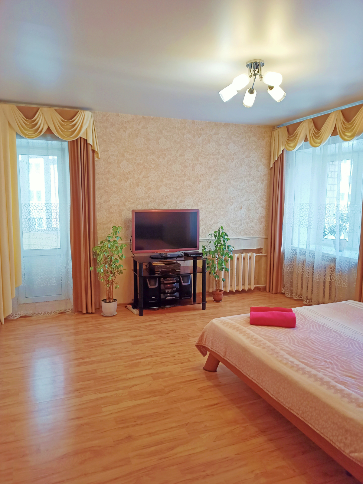 Апартаменты на Трефолева 12а