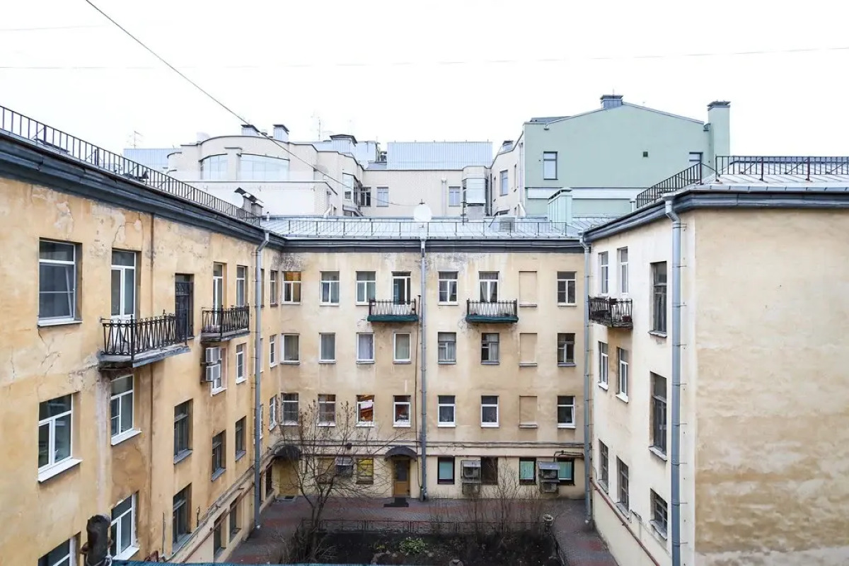 Квартира Трёхкомнатная с изолированными комнатами и балконом