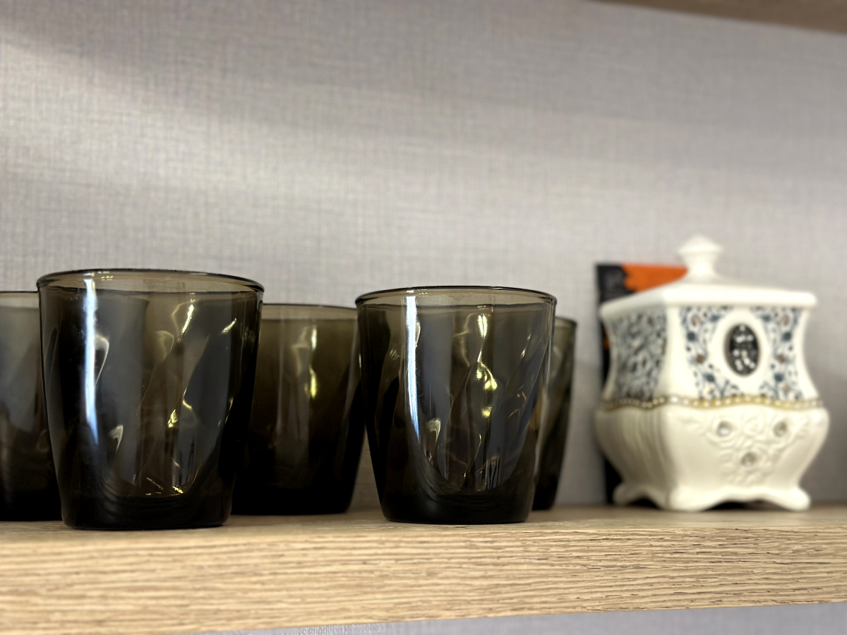 Аппартаменты "Эленика" двухкомнатная квартира в Махачкале с видом на озеро и мечеть