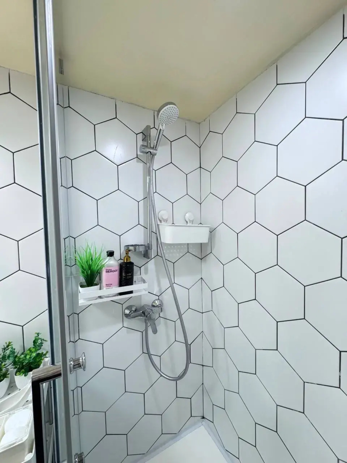 Апартаменты Peonies Lucky Room у Метро Бауманская