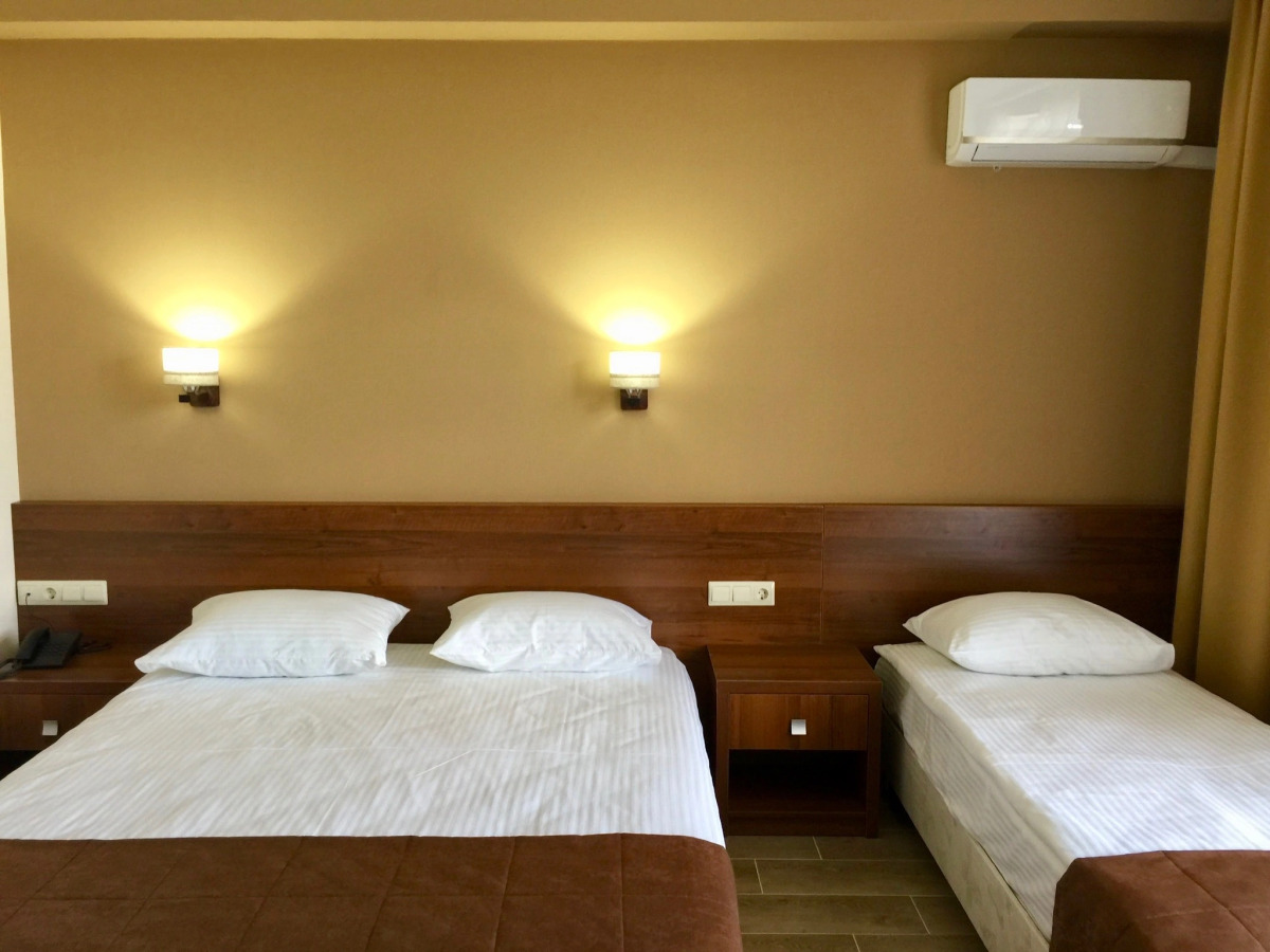 Отель Гостиничный комплекс Family Pride Inn