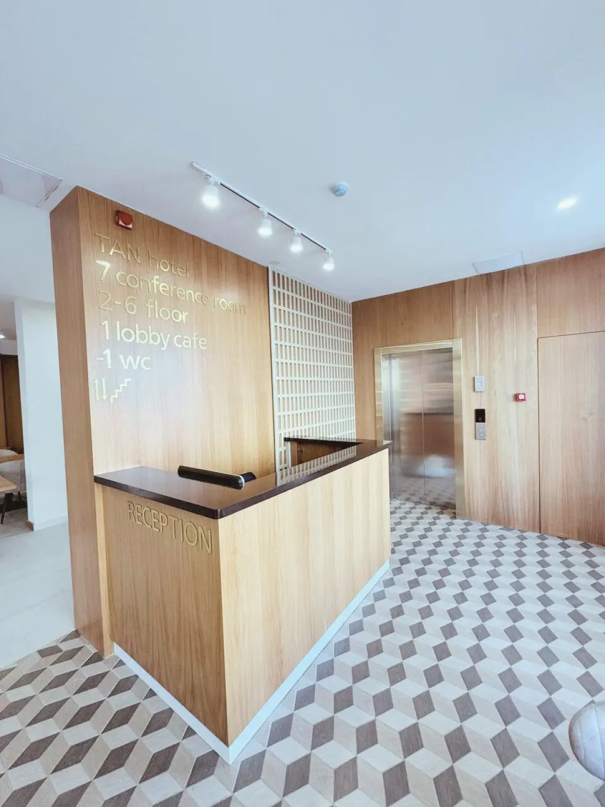 Отель Tan Astana