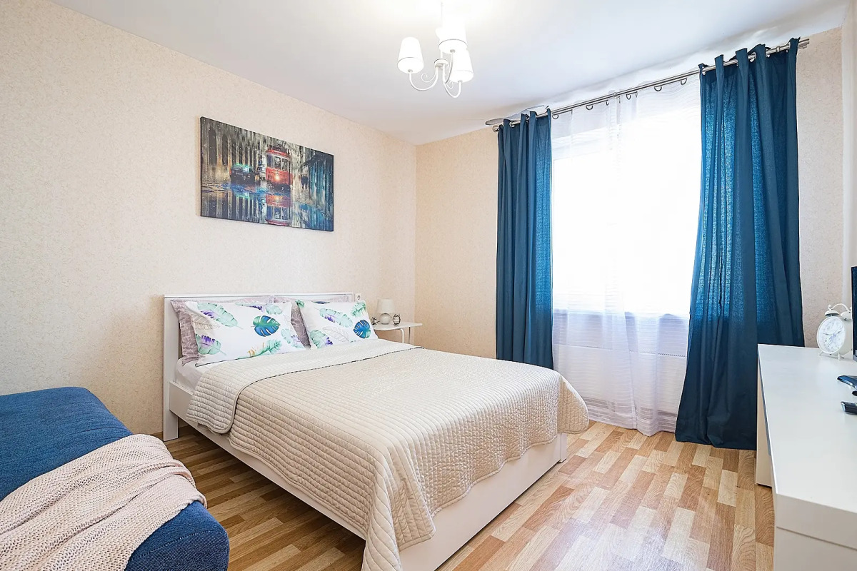 Апартаменты двухкомнатные c видом на Волгу на Волжской набережной  25, м.Cтрелка. Сова-Дом