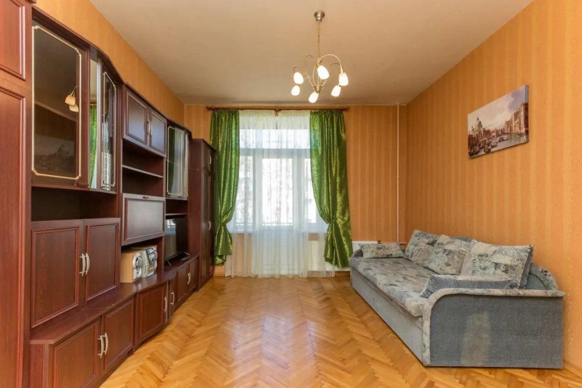 Квартира Типанова 16