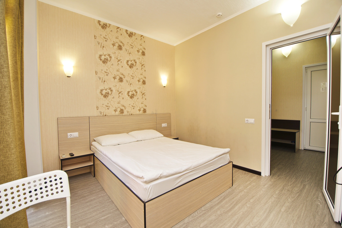 Отель Лотос