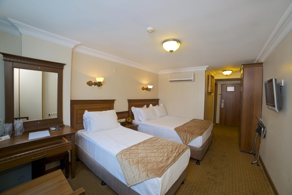 Отель Grand Unal