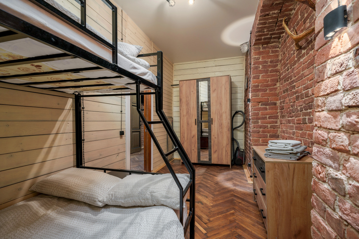 Апартаменты SREDNYAYA PODYACHESKAYA 6 APARTMENTS Просторные трехкомнатные апартаменты Park Lane Inn для 3-х взрослых