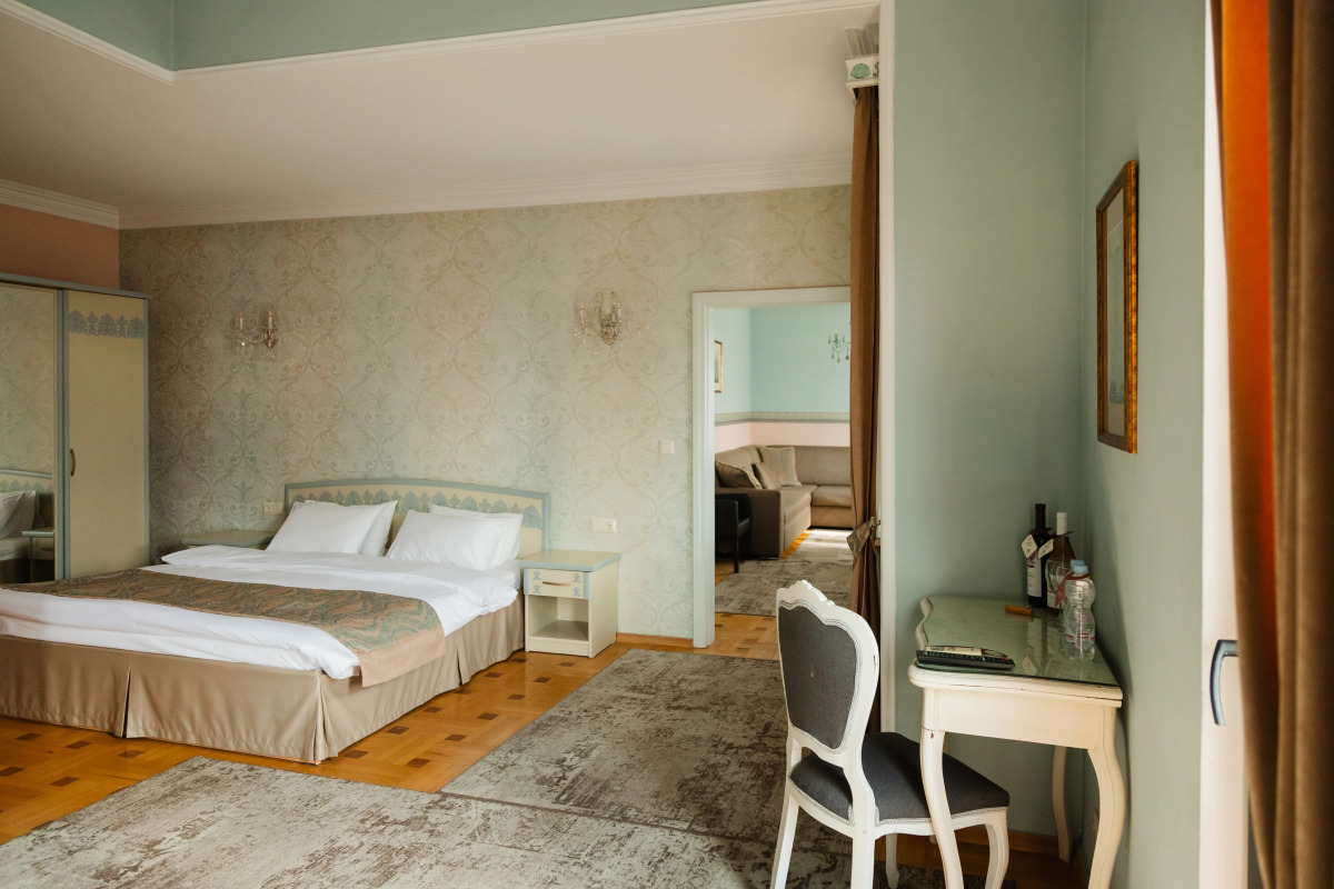 Отель Reikartz City Tbilisi Hotel