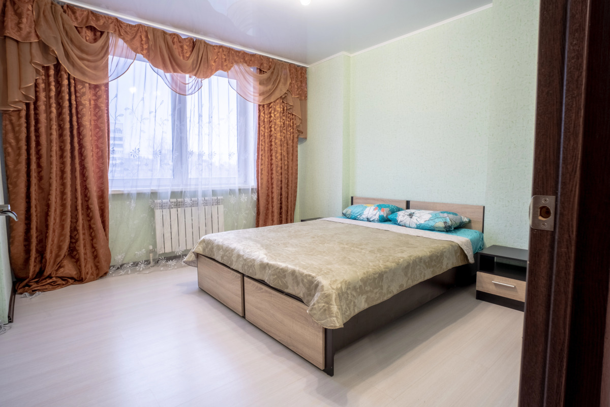 Апартаменты большие трехкомнатные на главном проспекте Тулы