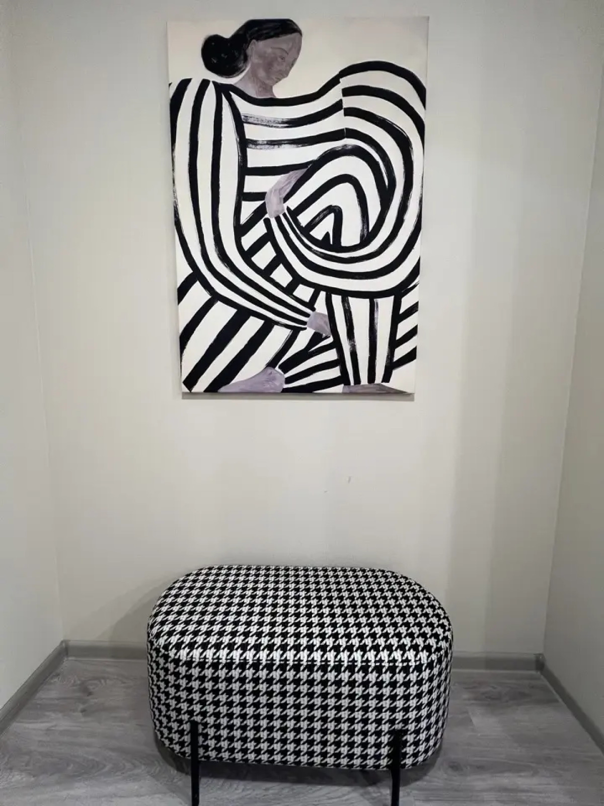 Апартаменты 4 оранжево-черные