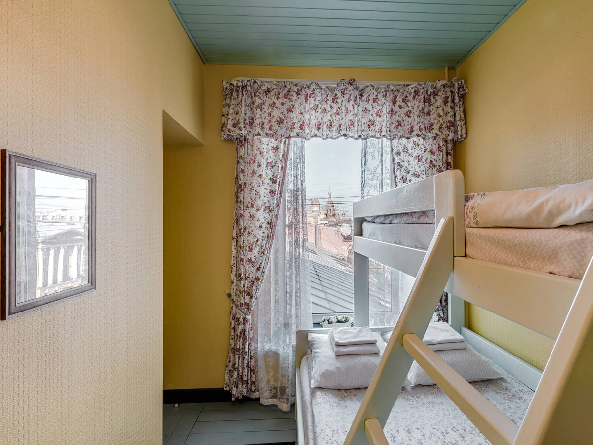 Меблированные комнаты У Дома Книги