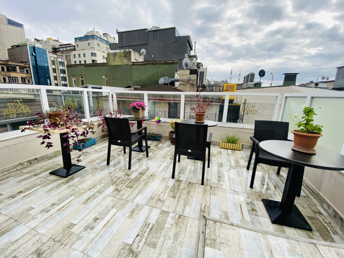 Отель Ten Rooms Istanbul Hotel