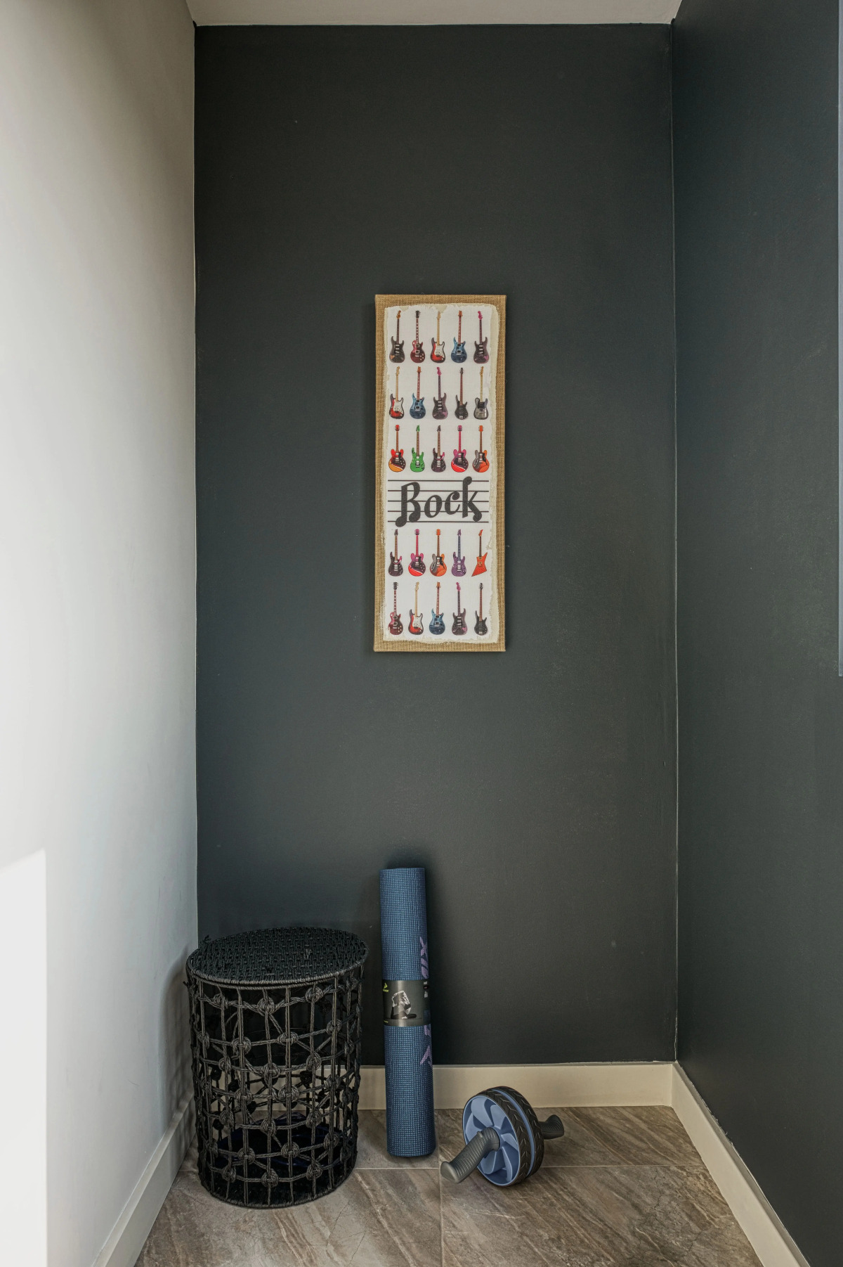 Апартаменты 36. Самый центр. Вид на город и горы. Идеально для командированных и туристов.