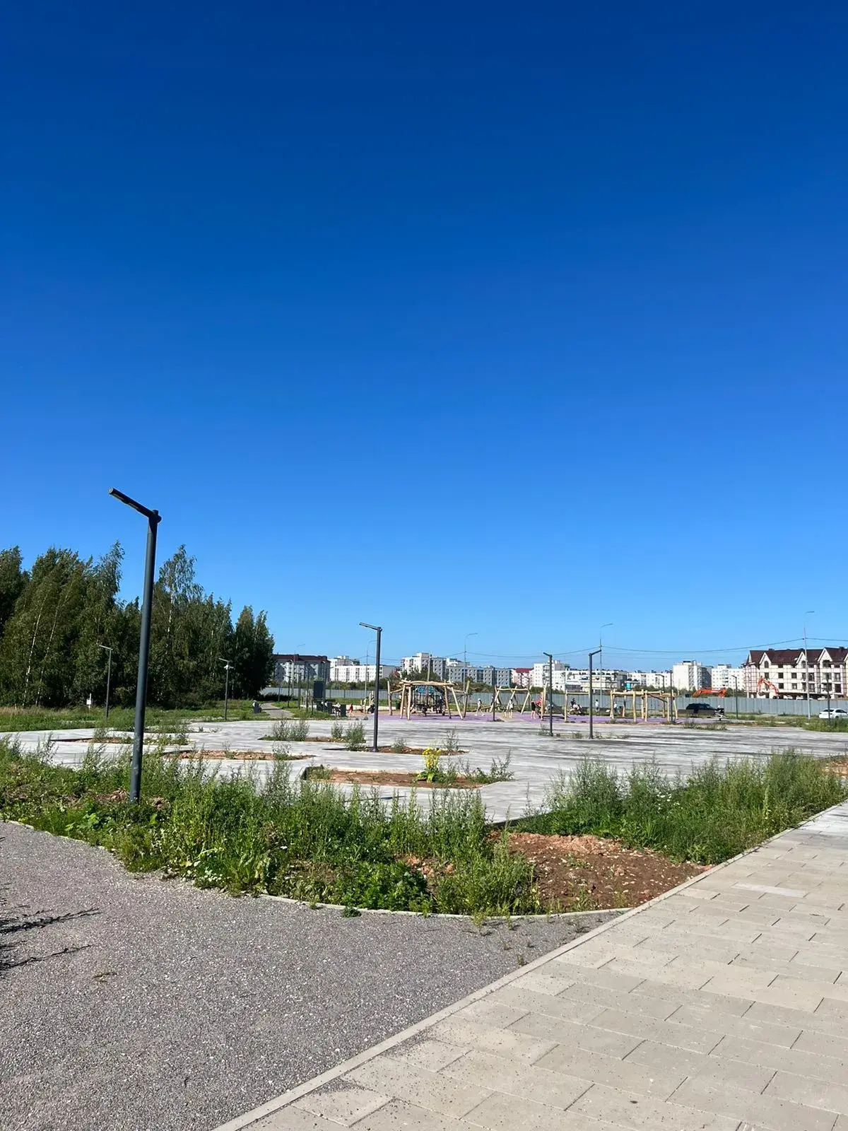 Квартира современная трехкомнатная в Великом Новгороде