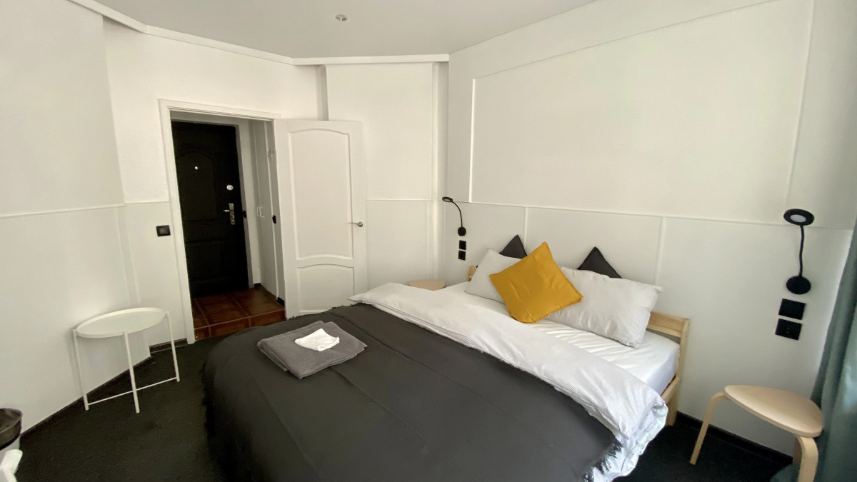 Апартаменты Серебрянический 11