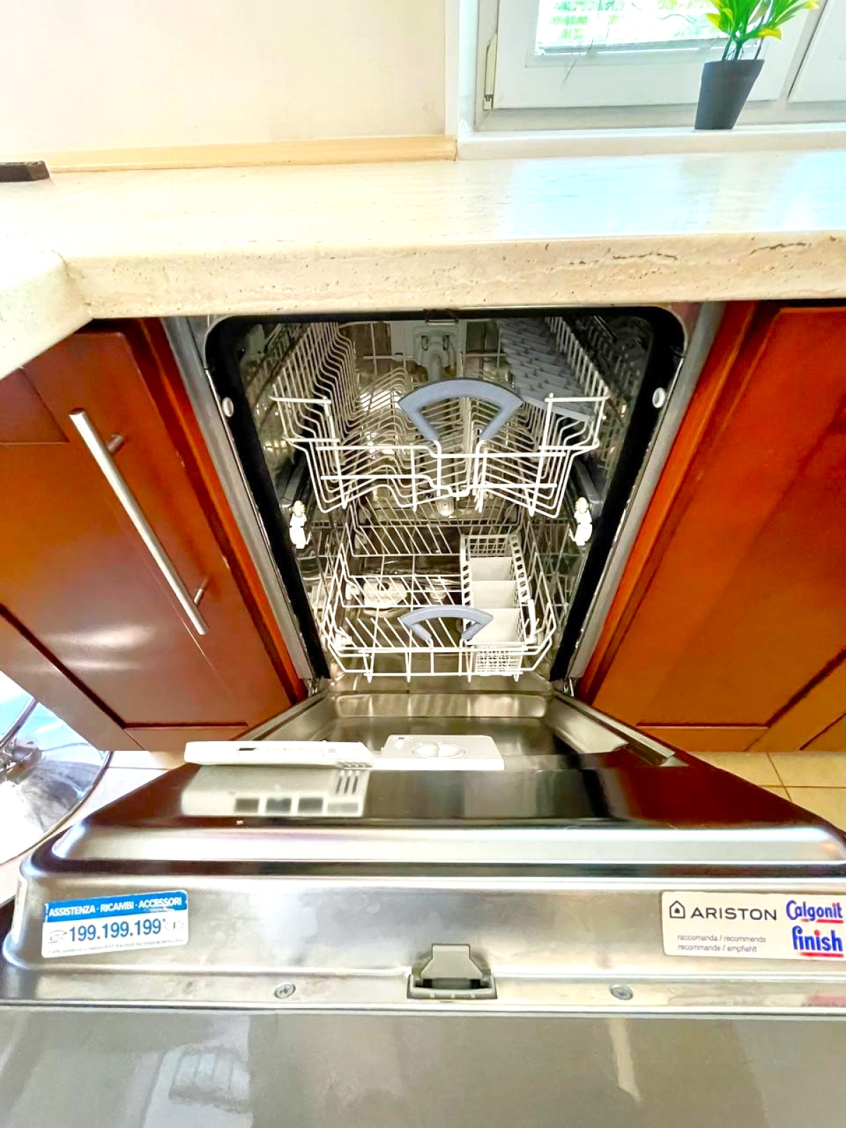 Квартира Уютная 2-х комнатная в 1 минуте от метро Академическая