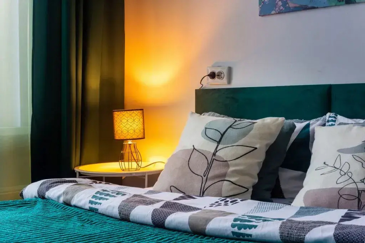 Апартаменты светлые на 16 этаже