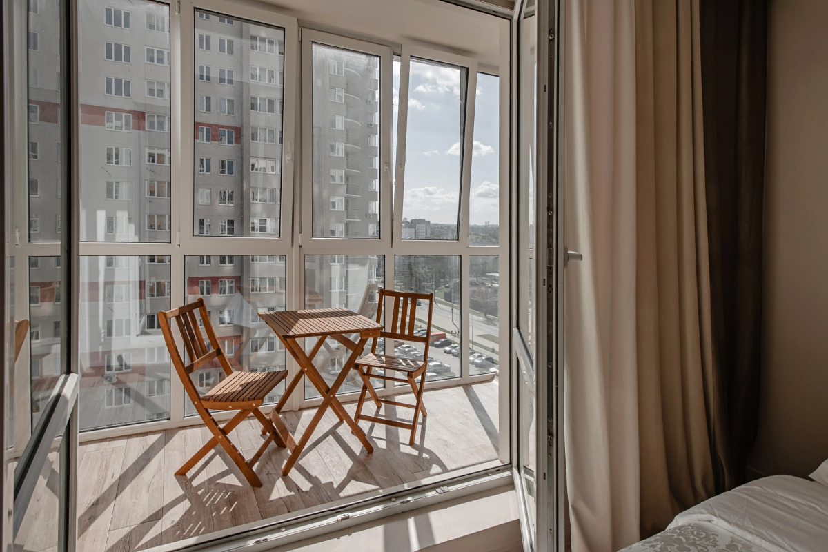 Апартаменты Студия у Станции Метро Грушевка