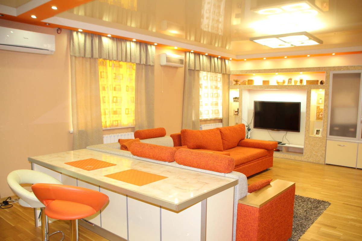 Апартаменты Веселая студия "Оранжевое настроение"