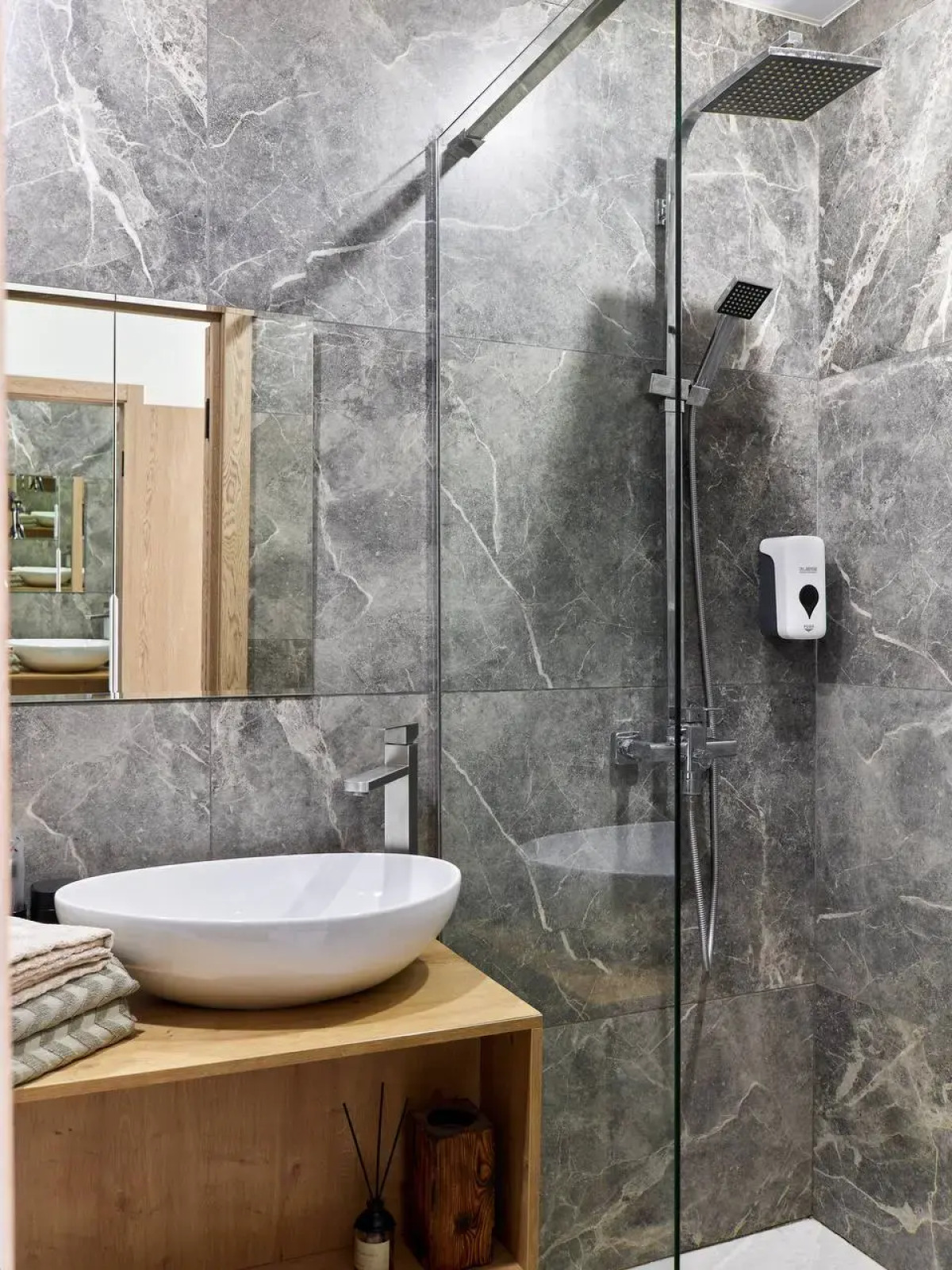 Апартаменты на Кремлёвской набережной