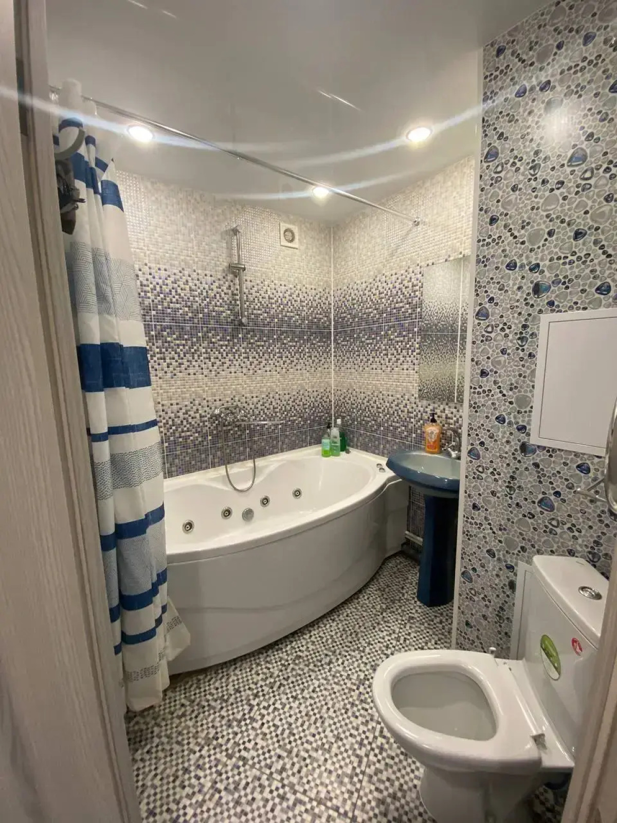 Апартаменты DUBKI с джакузи на Победе 39