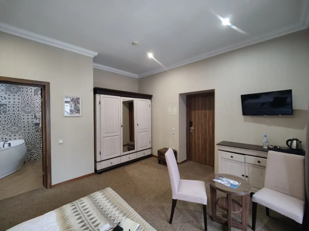 Отель Андерсен