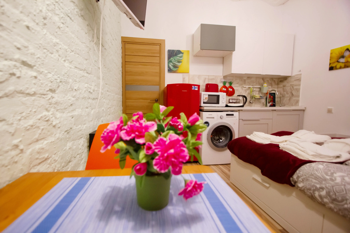 Студии у Эрмитажа с кодовым доступом и отдельным входом