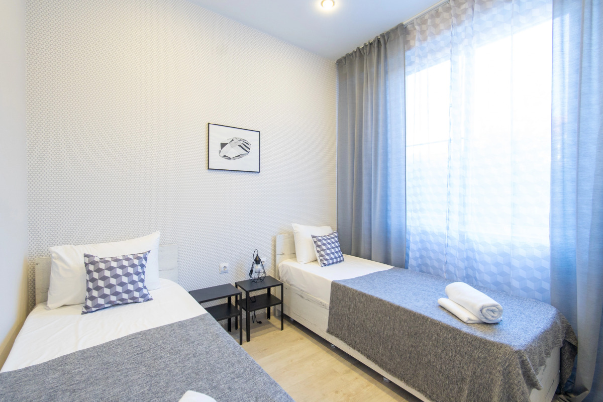 Апартаменты 2 Спальни и Маленькая Гостиная 10 минут от моря