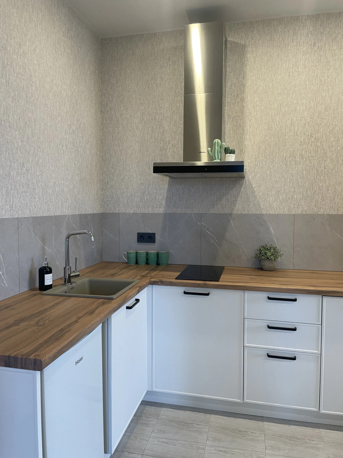 Квартира Просторная на Курсантов Кировцев