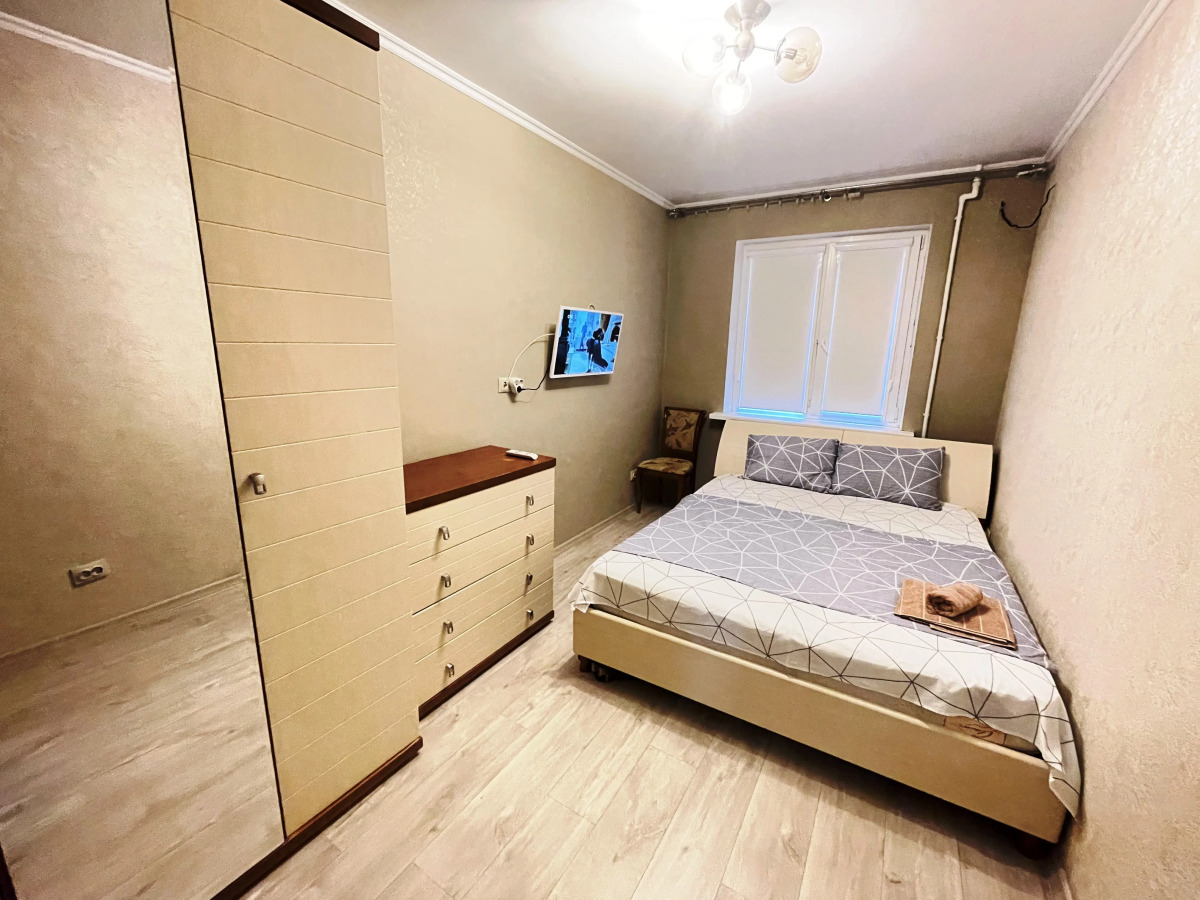 Квартира двухкомнатная в центре города OrenRoom56