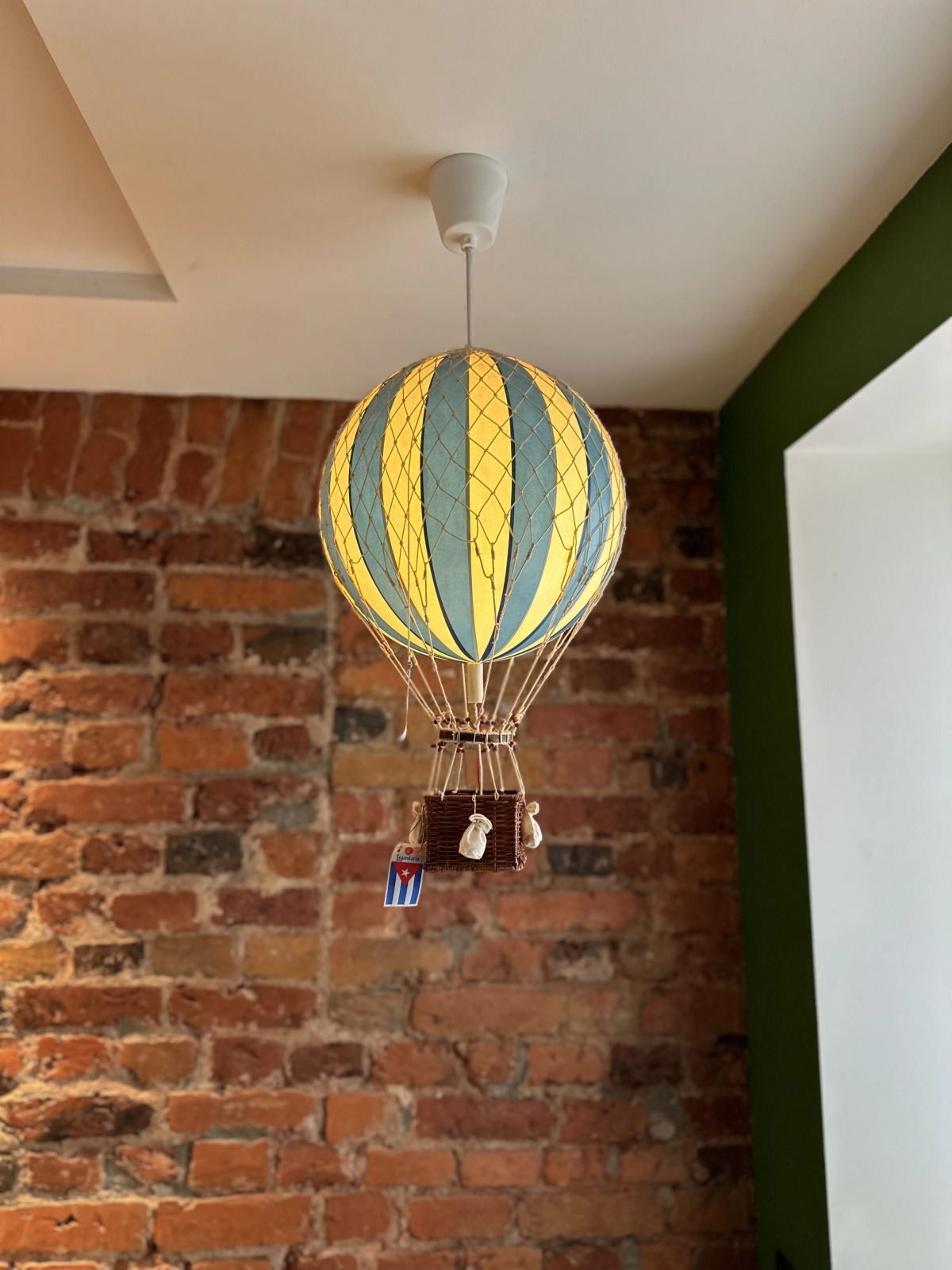 Апартаменты Уютные Стильные в Самoм Сердце Cтaрого Bыбоpгa