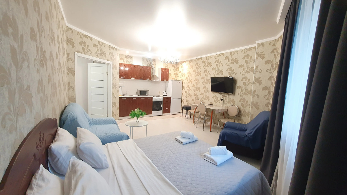 Апартаменты  с 2-мя кроватями и одноместный диван в центре Астаны