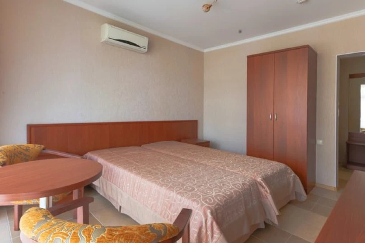 Отель Гермес