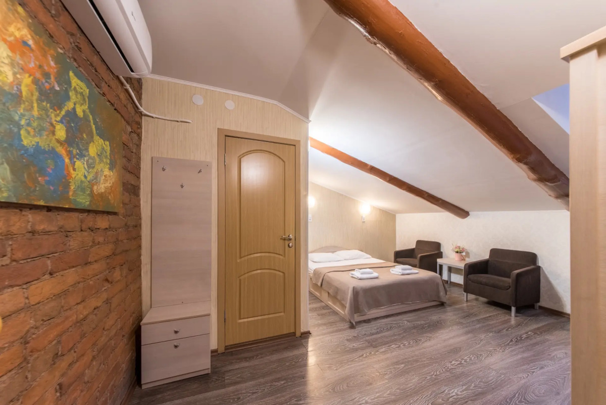 Грандора Невский 44