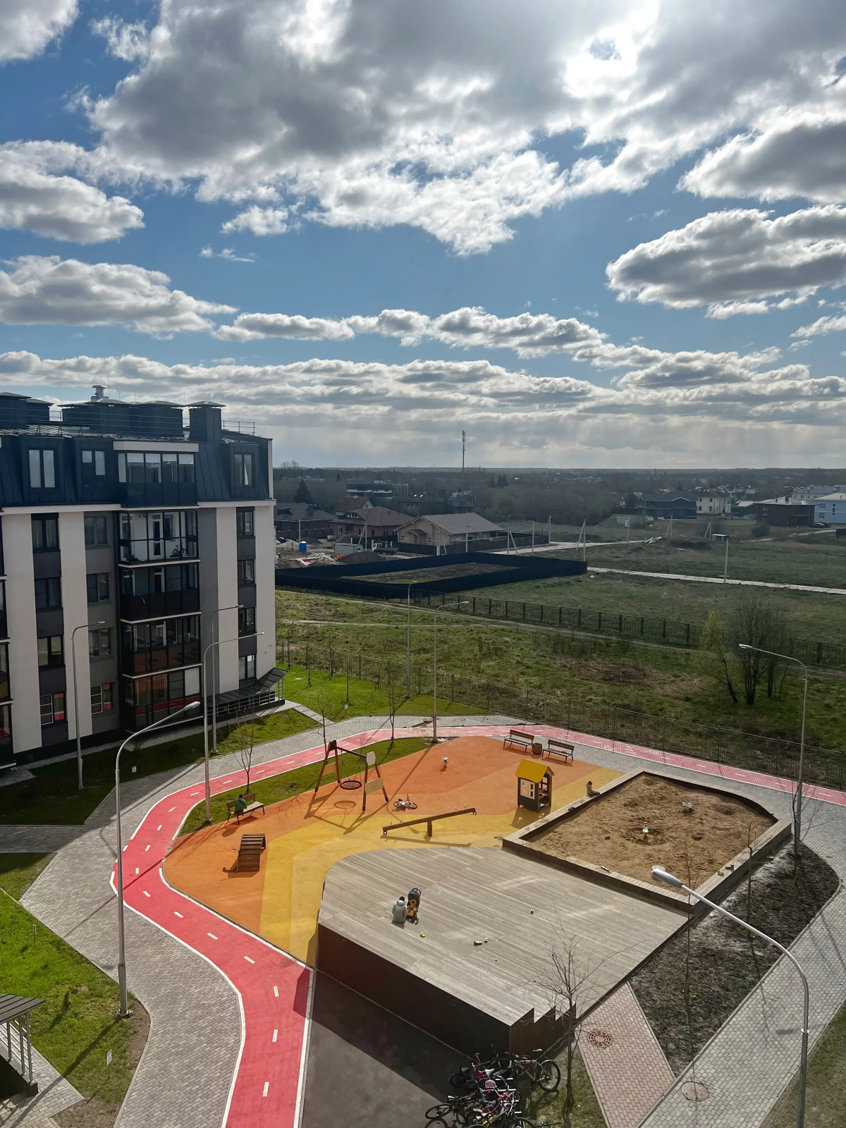 Квартира уютная двухуровневая на Архитектора Данини