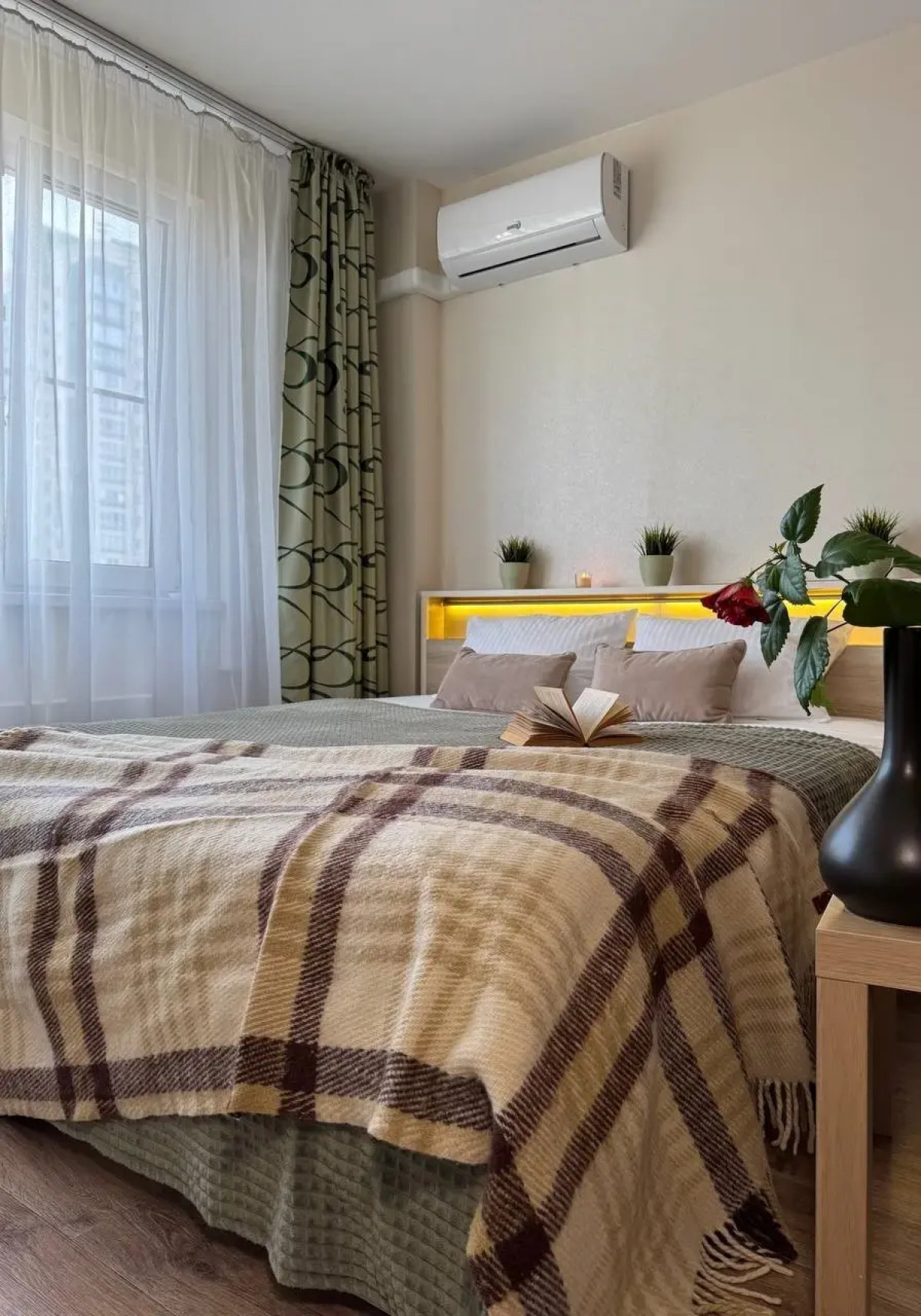 Квартира КвартРента НН с видом на Оку. Географический центр Н.Новгорода