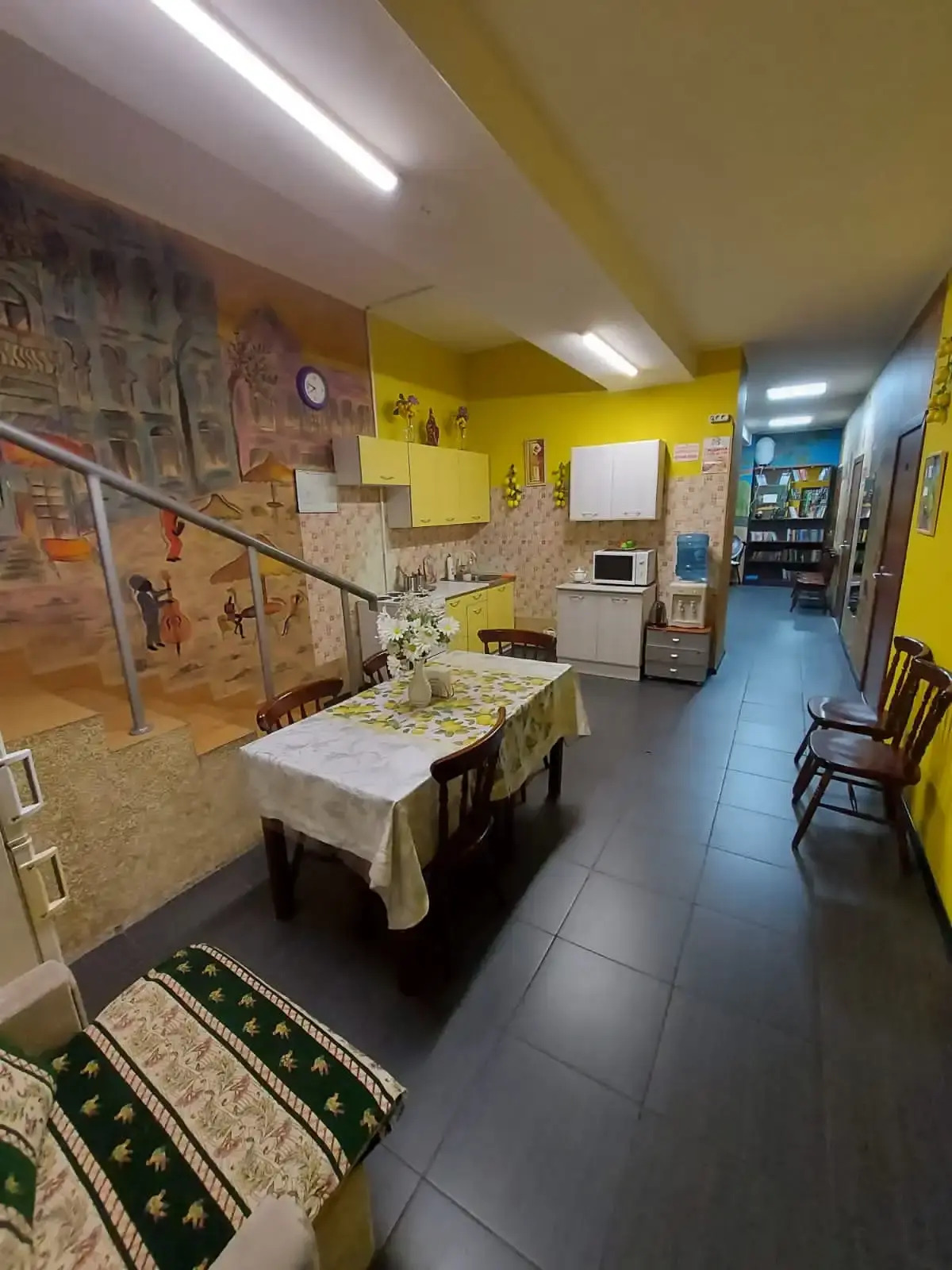 Меблированные комнаты Лимон на Есенина