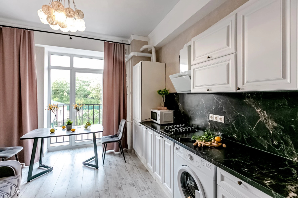 Апартаменты Мята Ирины Савельевой - У входа в парк к долине роз