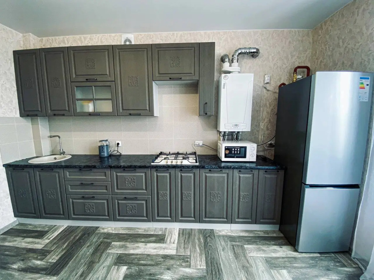 Квартира с Панорамным Балконом и Индивидуальным Отоплением. Тихий Уютный Район с Очень Развитой Инфраструктурой