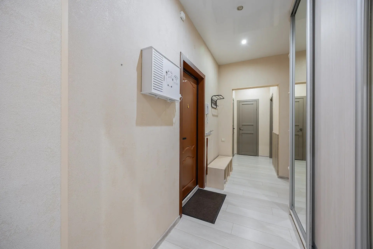 Апартаменты с двумя спальнями, в центре города, у канатной дороги