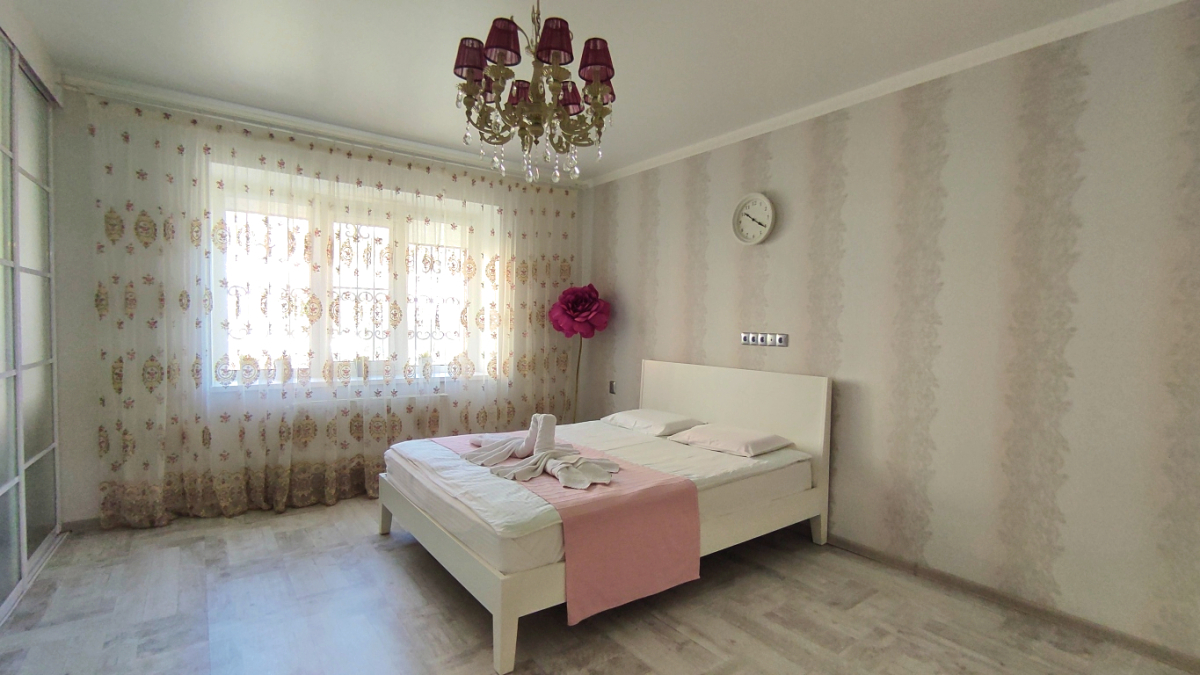 Апартаменты с двумя спальнями на Партизанской 3